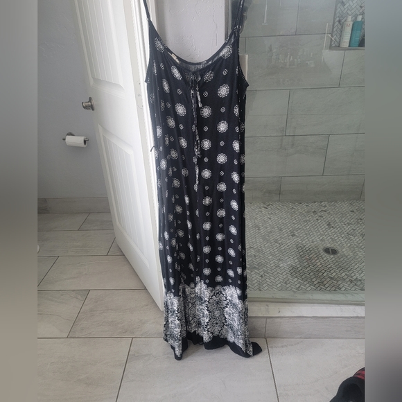 Black and white Maxi dress - Picture 9 of 9